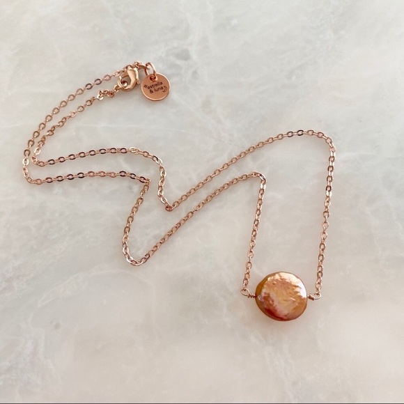 ❗️LAST❗️Rose Gold Pink Baroque Pearl Necklace - Picture 4 of 8